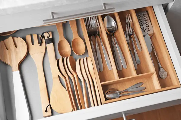 How do you test for quality in disposable wooden cutlery?